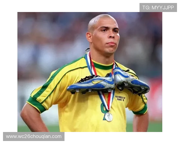 世界杯金靴奖历届得主名单详细介绍与历史回顾